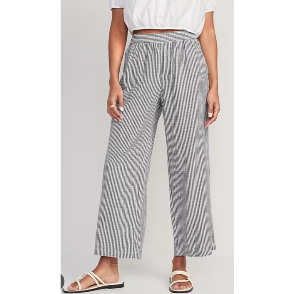 Women's Old Navy Grey & White Striped Wide Leg Pants S